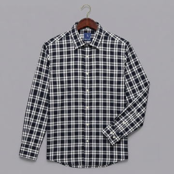 Black & White Plaid Flannel Long-Sleeve Shirt