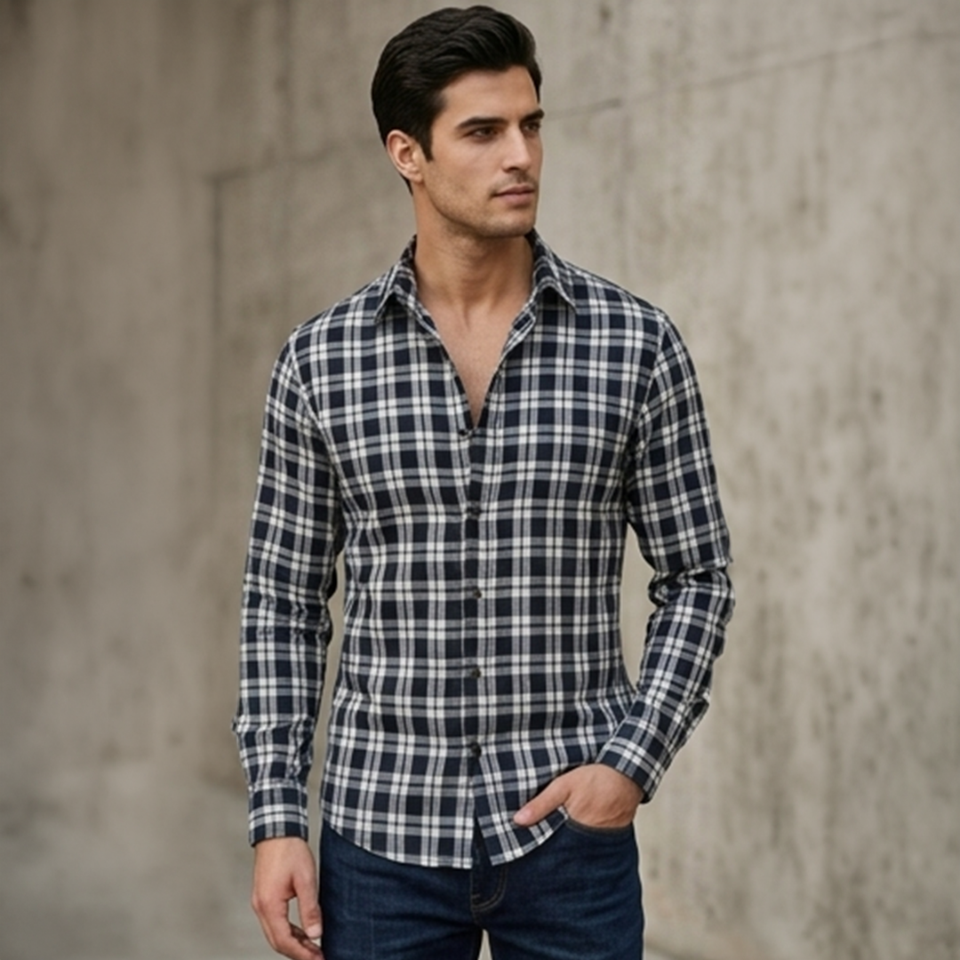Black & White Plaid Flannel Long-Sleeve Shirt