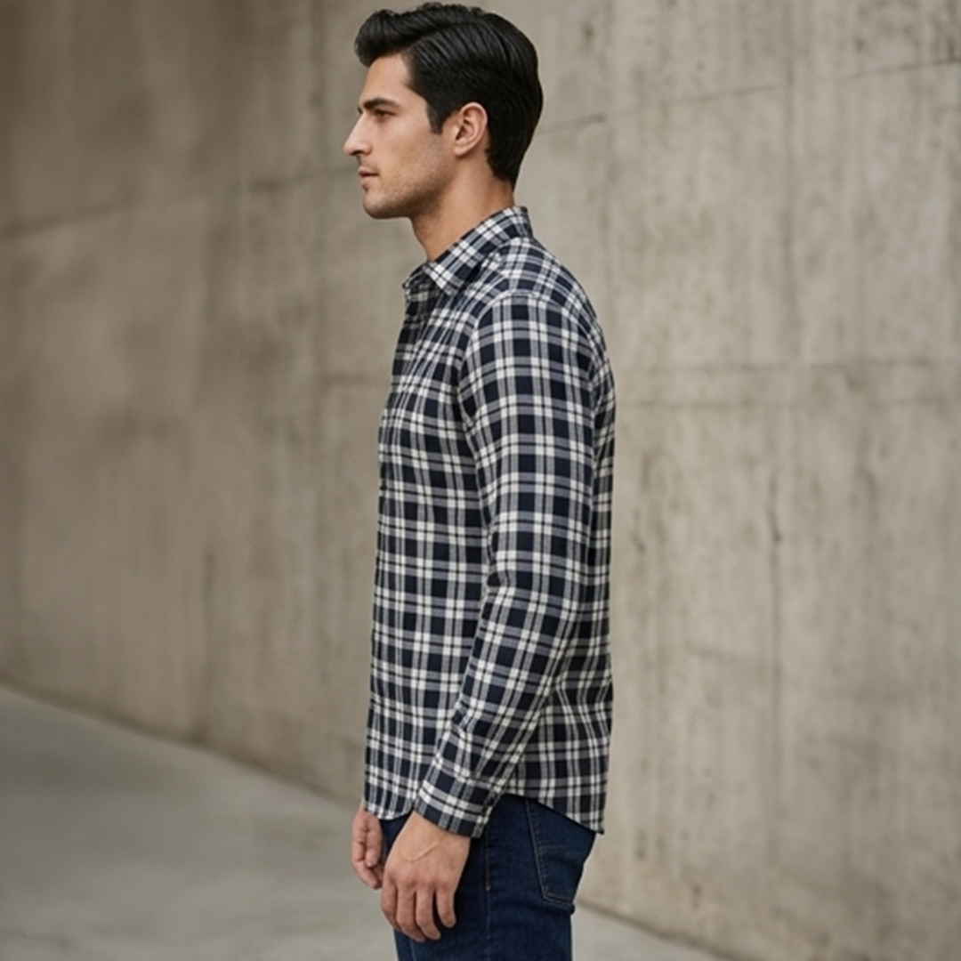 Black & White Plaid Flannel Long-Sleeve Shirt