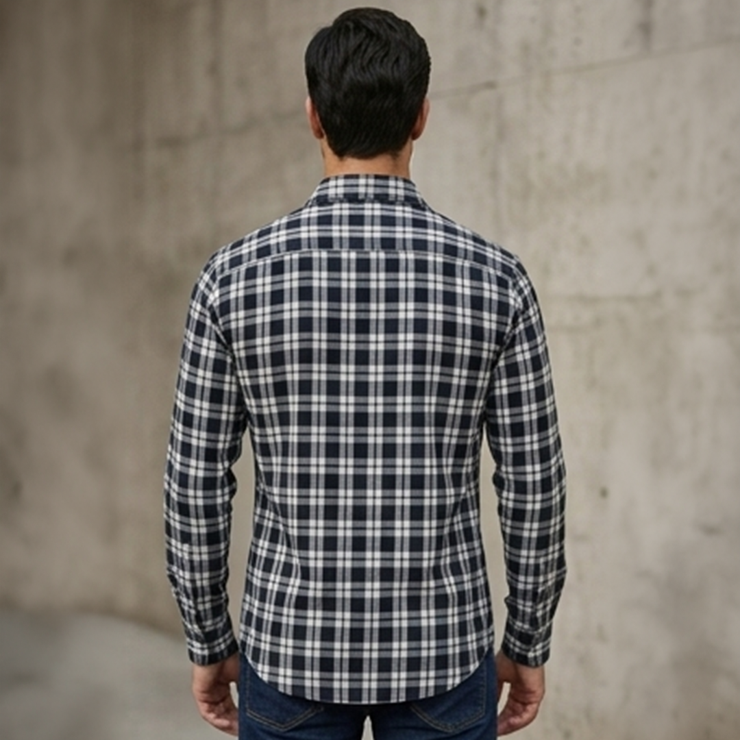 Black & White Plaid Flannel Long-Sleeve Shirt